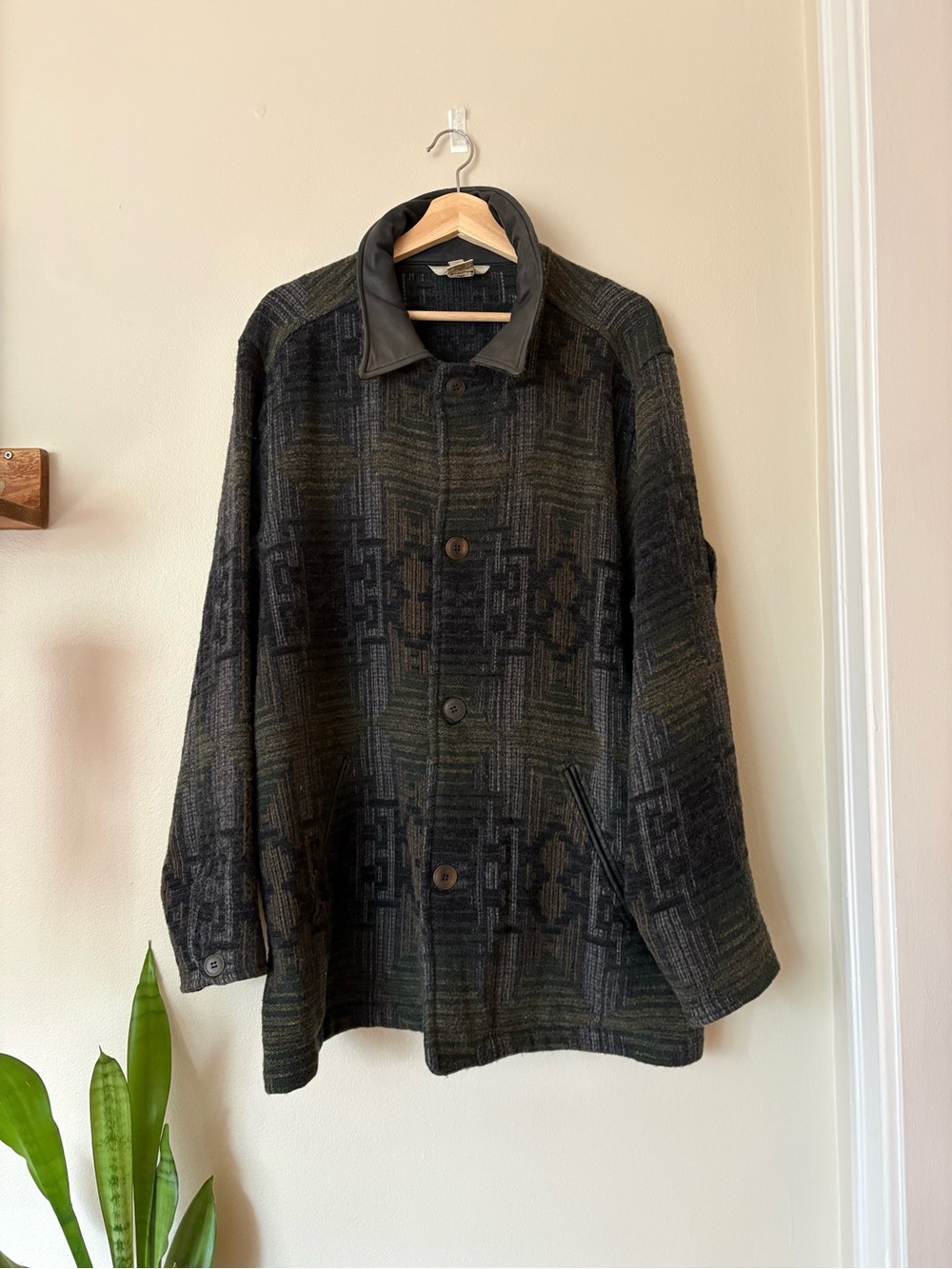 Vintage Eddie Bauer Dark Green and Black Patterned wool jacket